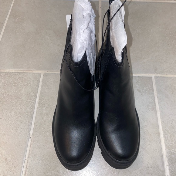 Arizona Jean Co Womens Masin Block Heel Chelsea Boots - Picture 4 of 6